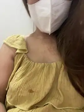 Miu Xinh online show from 04.18.26