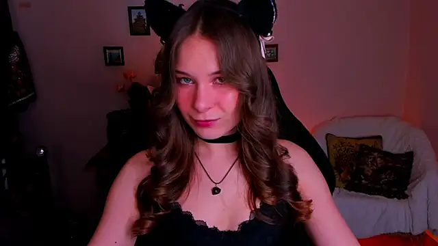 LanaLovely online show from 04.30.26