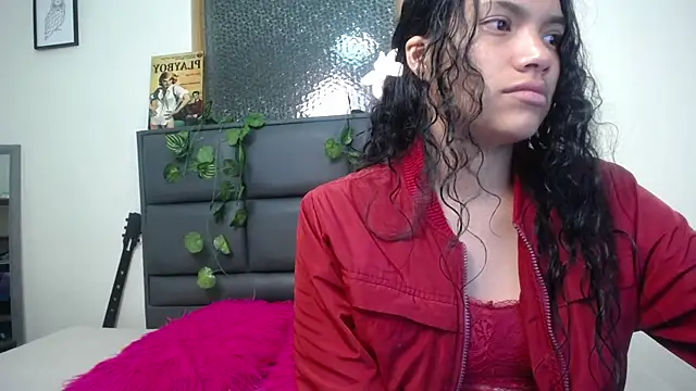 Julieta Parker online show from 04.28.26