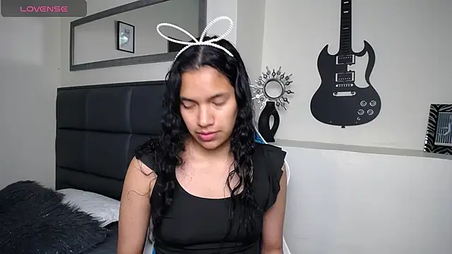 Julieta Parker online show from 07.05.26