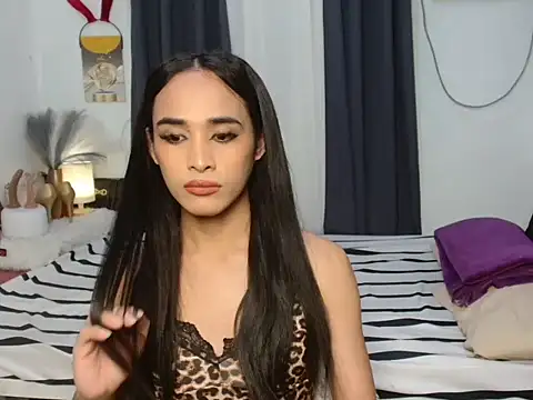 Gwenstacy30 online show from 03.16.26