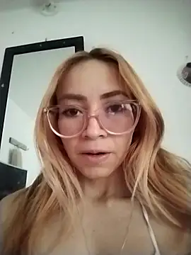 Snapshot of Katestar77 chatting on 03.07.26 Katestar77 online show from 03.07.26