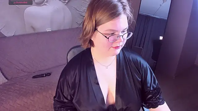 MaryFloree online show from 02.08.26