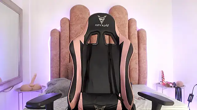 Caami 19 online show from 02.03.26