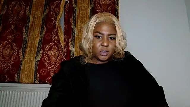 CurvySashia online show from 02.22.26