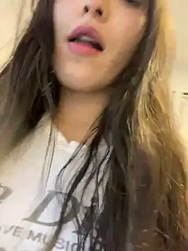 Mia rivers   online show from 05.04.26