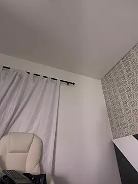 Mia rivers   online show from 07.29.26