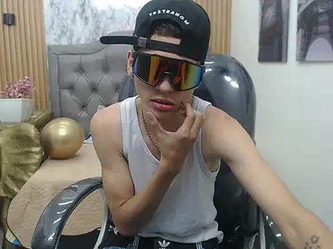 Snapshot of Asher_costa chatting on 03.25.26 Asher costa online show from 03.25.26