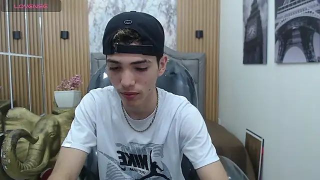 Snapshot of Asher_costa chatting on 04.04.26 Asher costa online show from 04.04.26
