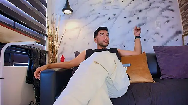 Max Hornye online show from 02.18.26