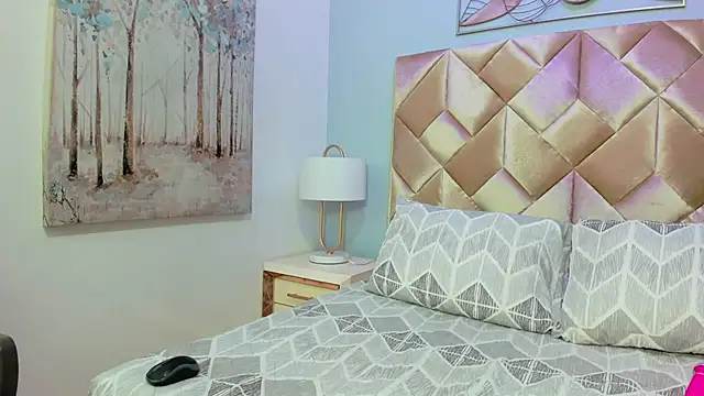 Snapshot of CandyLips_4 chatting on 02.27.26 CandyLips 4 online show from 02.27.26