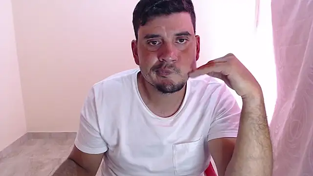 Snapshot of papidarrysoy chatting on 02.09.26 papidarrysoy online show from 02.09.26