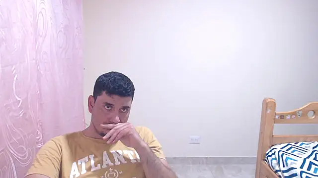 Snapshot of papidarrysoy chatting on 03.23.26 papidarrysoy online show from 03.23.26