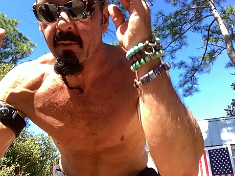 Snapshot of SwordStallionVibes chatting on 02.07.26 SwordStallionVibes online show from 02.07.26