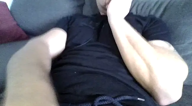 Snapshot of Tommyzzzzzz chatting on 12.28.24 Tommyzzzzzz online show from 12.28.24