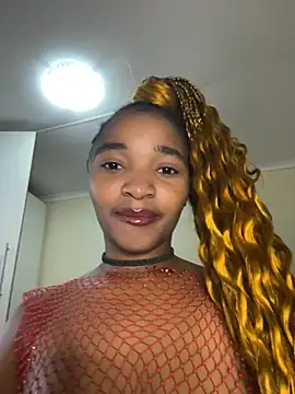 DeeNaughtyPie online show from 02.04.26