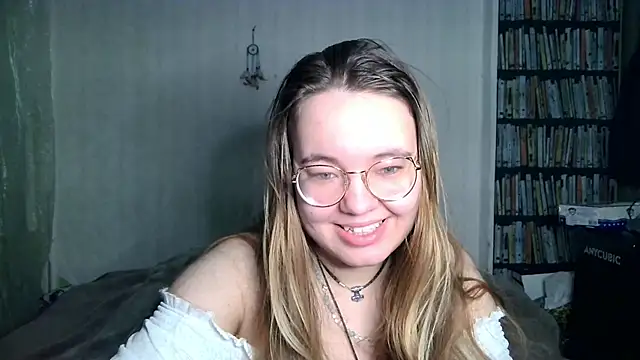 Snapshot of Helen_foxygirl chatting on 02.09.26 Helen foxygirl online show from 02.09.26