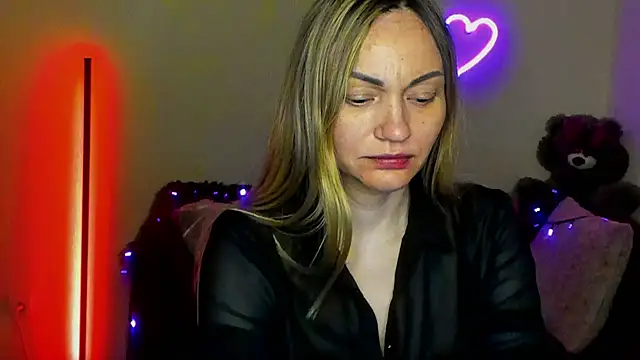 Snapshot of BlondMikey22 chatting on 05.30.26 BlondMikey22 online show from 05.30.26