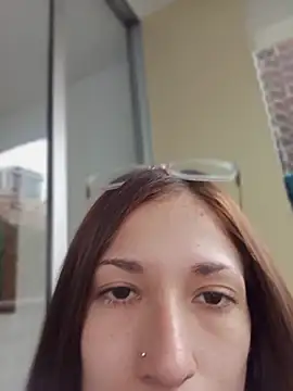 Snapshot of vane_coral chatting on 05.31.26 vane coral online show from 05.31.26