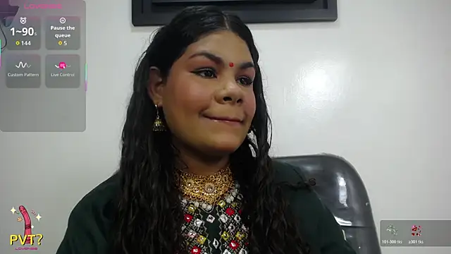 yaazhinii online show from 06.23.26