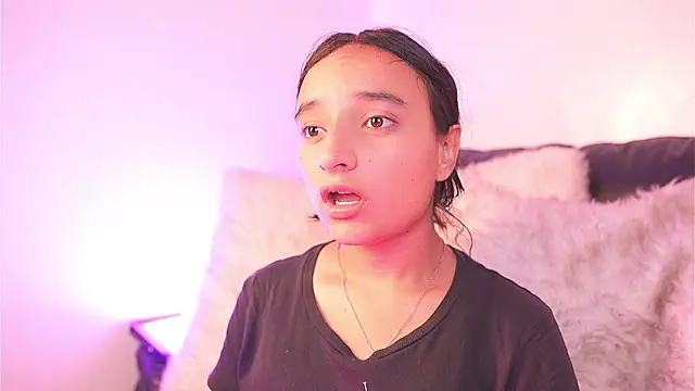  emily jonexs online show from 02.26.26