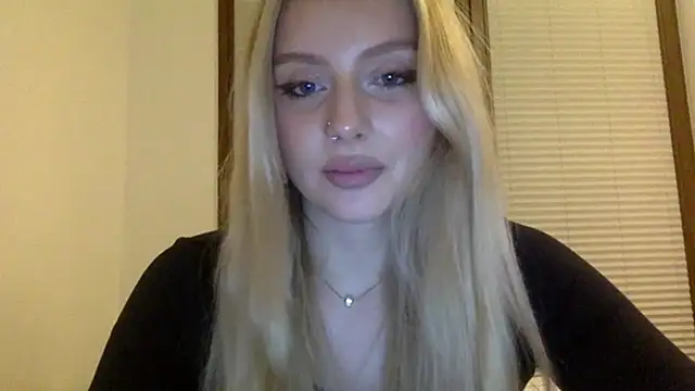 MayaWetDream online show from 05.12.26