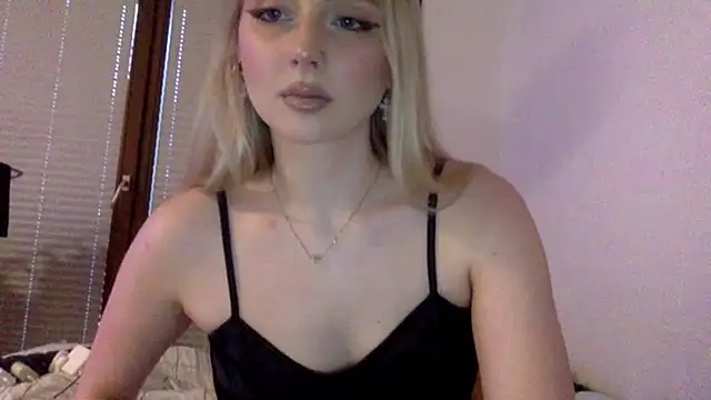 MayaWetDream online show from 05.17.26