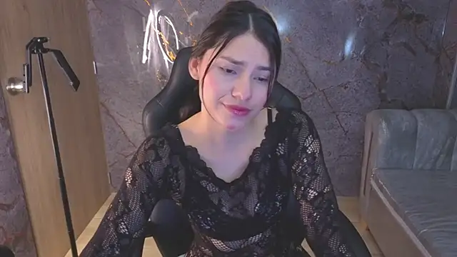 Snapshot of rox_luxury_tf chatting on 07.22.26 rox luxury tf online show from 07.22.26