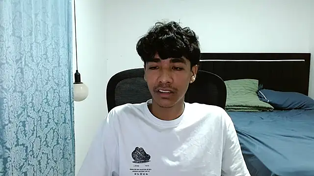 Snapshot of Pedestal_diamant chatting on 03.11.26 Pedestal diamant online show from 03.11.26