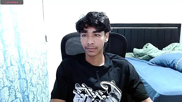 Snapshot of Pedestal_diamant chatting on 03.13.26 Pedestal diamant online show from 03.13.26