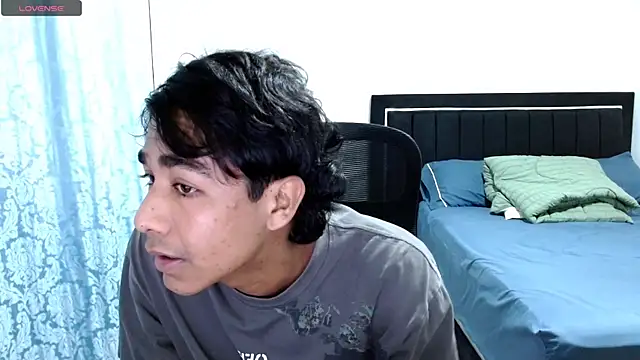 Snapshot of Pedestal_diamant chatting on 03.25.26 Pedestal diamant online show from 03.25.26