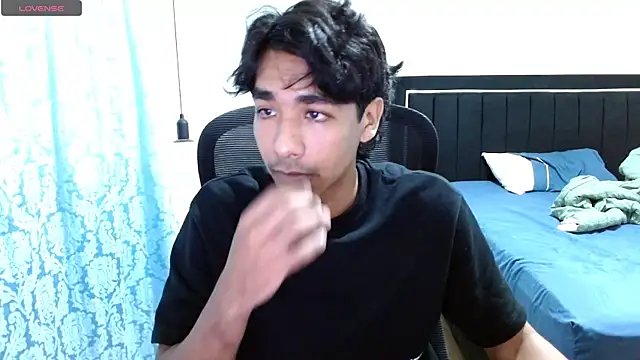 Snapshot of Pedestal_diamant chatting on 03.29.26 Pedestal diamant online show from 03.29.26