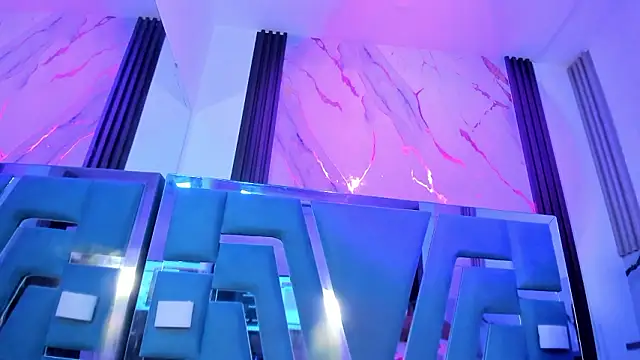 Snapshot of salem_rosee chatting on 03.20.26 salem rosee online show from 03.20.26