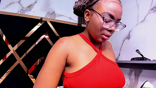 Snapshot of salem_rosee chatting on 03.26.26 salem rosee online show from 03.26.26