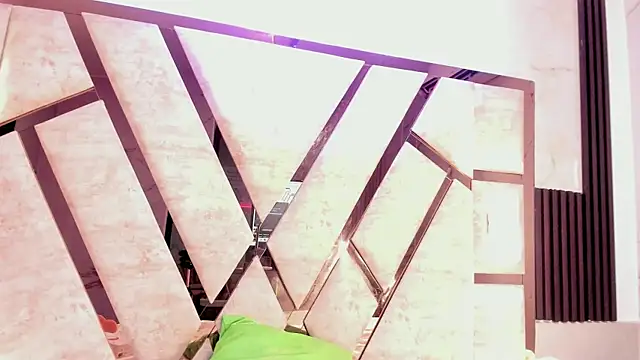 Snapshot of salem_rosee chatting on 03.27.26 salem rosee online show from 03.27.26