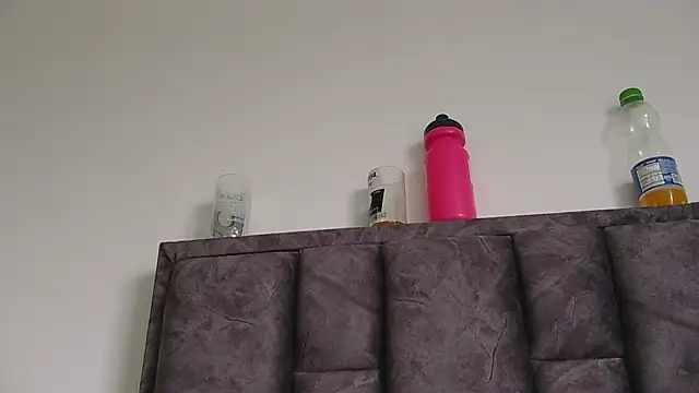 Snapshot of ScarlettMus chatting on 03.18.26 ScarlettMus online show from 03.18.26