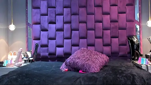 SiennaSuarez online show from 03.23.26