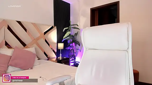 Snapshot of missthailand_ chatting on 04.01.26 missthailand online show from 04.01.26