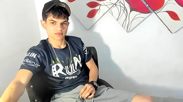 Jesshot bigcock20cm online show from 06.07.26
