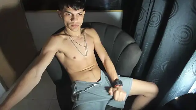 Jesshot bigcock20cm online show from 06.19.26
