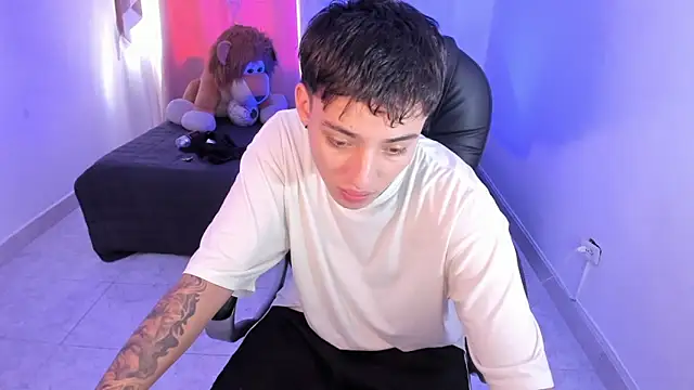 Snapshot of Wesleey-Boy chatting on 03.09.26 Wesleey-Boy online show from 03.09.26