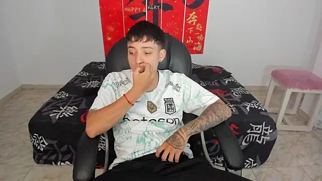 Snapshot of Wesleey-Boy chatting on 03.25.26 Wesleey-Boy online show from 03.25.26