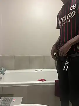 Snapshot of skinnyshadiw chatting on 02.11.26 skinnyshadiw online show from 02.11.26