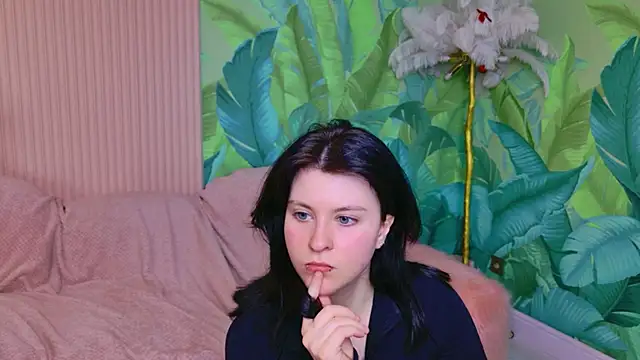 Milana Bold online show from 02.15.26