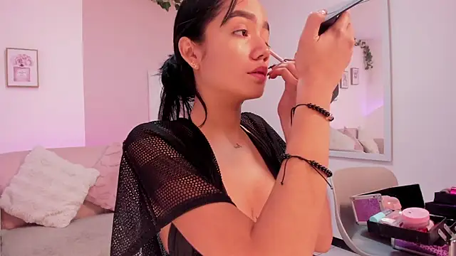 Mila jenner online show from 03.10.26