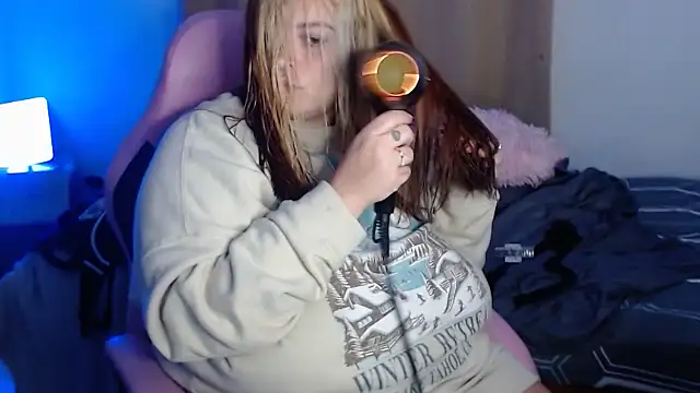 Angiegranados online show from 04.18.26