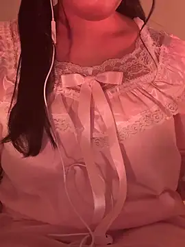 Snapshot of Luvfromesme chatting on 02.08.26 Luvfromesme online show from 02.08.26