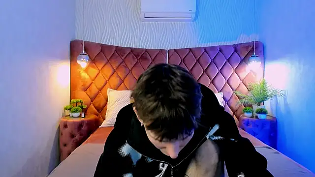 Snapshot of PackBev chatting on 02.13.26 PackBev online show from 02.13.26