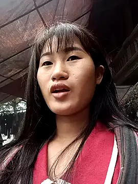 Snapshot of Linkh2 chatting on 02.14.26 Linkh2 online show from 02.14.26