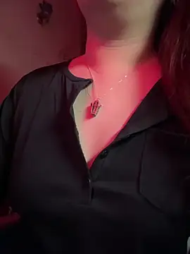 Snapshot of HaleyKin chatting on 03.01.26 HaleyKin online show from 03.01.26